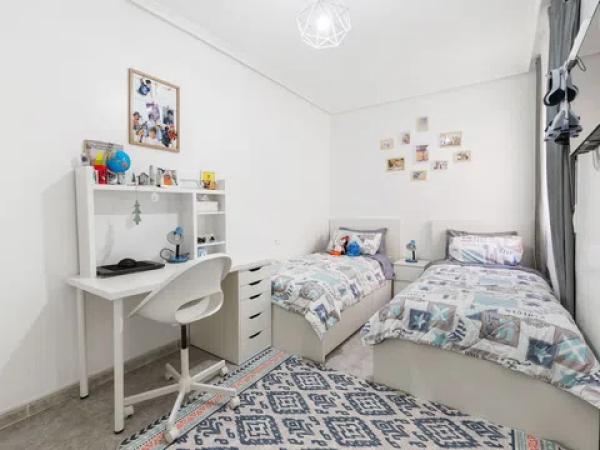 Piso en calle Diego Montesinos