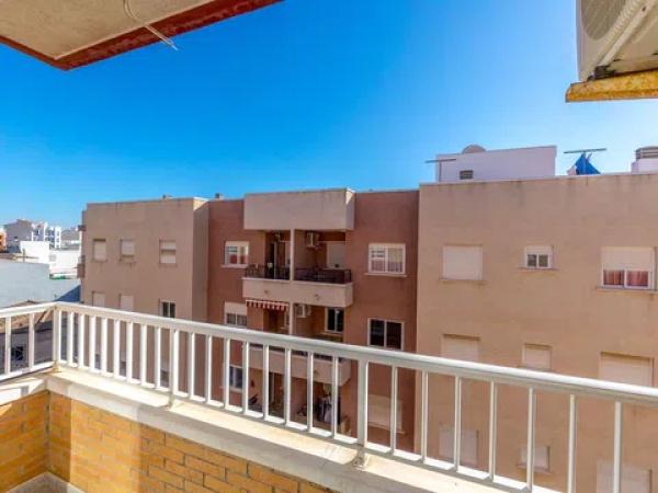 Piso en calle Diego Montesinos