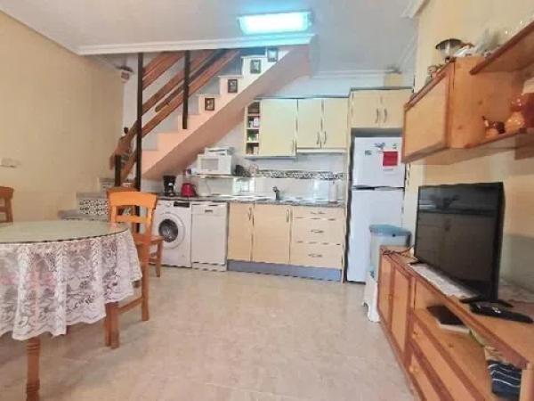 Dúplex en avenida Corinto