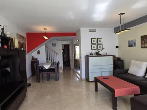 Dúplex en calle Marinada