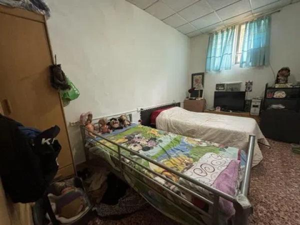 Piso en via Sense Nom