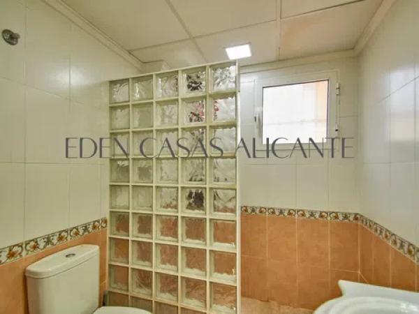 Casa independiente en calle de la Menta, 1