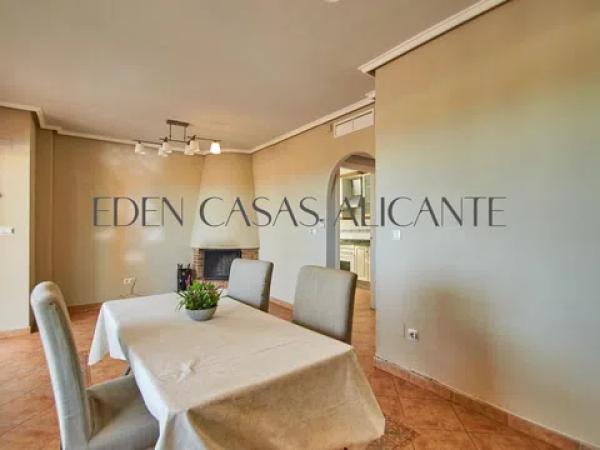 Casa independiente en calle de la Menta, 1