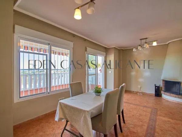 Casa independiente en calle de la Menta, 1