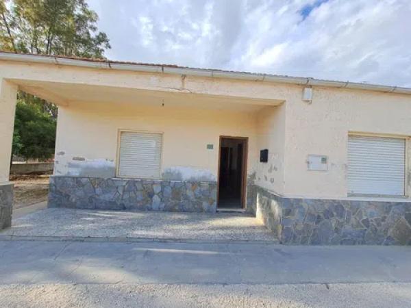 Casa independiente en calle Partida Valverde Bajo