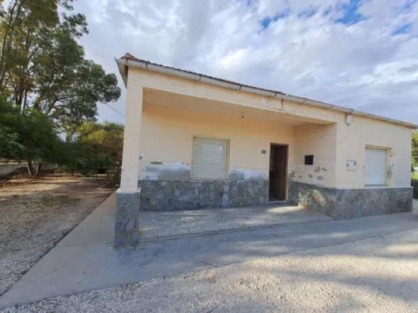 Casa independiente en calle Partida Valverde Bajo