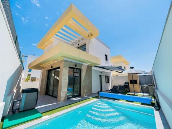 Chalet pareado en calle la Herrada s/n