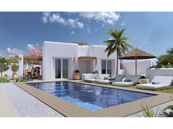 Casa independiente en calle Bruselas s/n