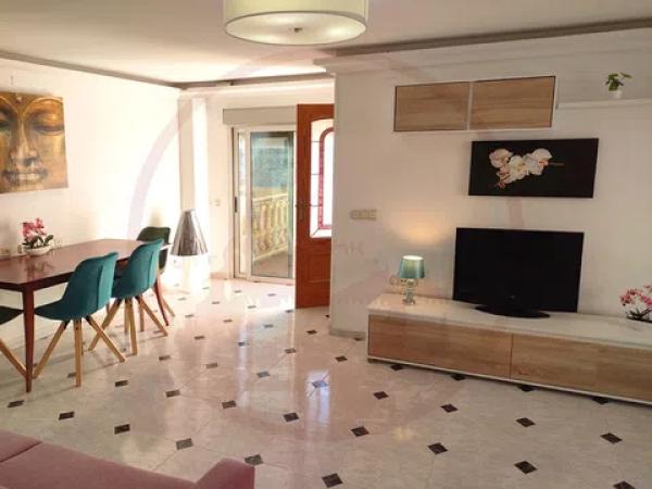 Casa de pueblo en calle de Serrella, 47