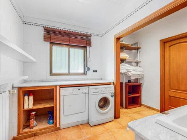 Casa independiente en calle Barrancs