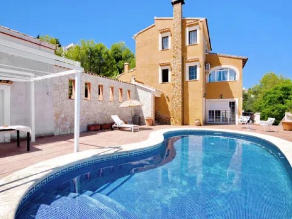 Casa independiente en calle Barrancs