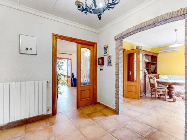 Casa independiente en calle Barrancs