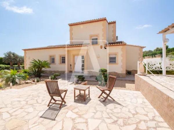 Chalet en La Fustera