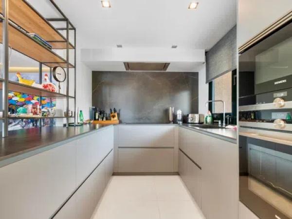 Piso en avenida Principal