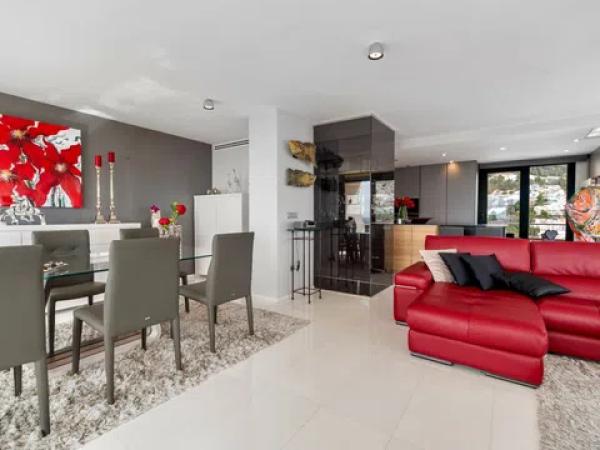 Piso en avenida Principal