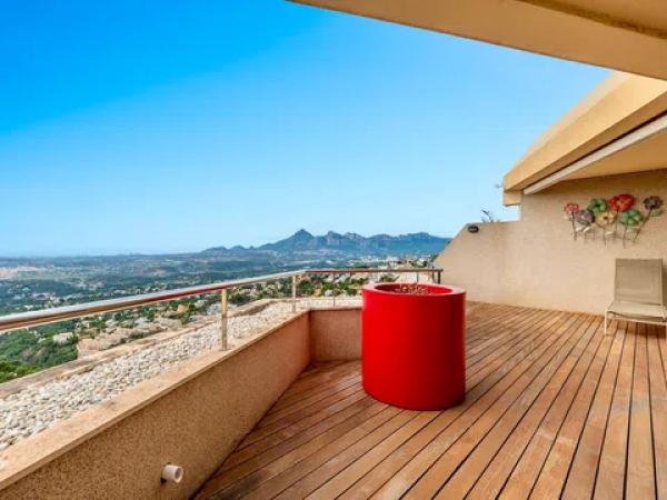 Piso en avenida Principal