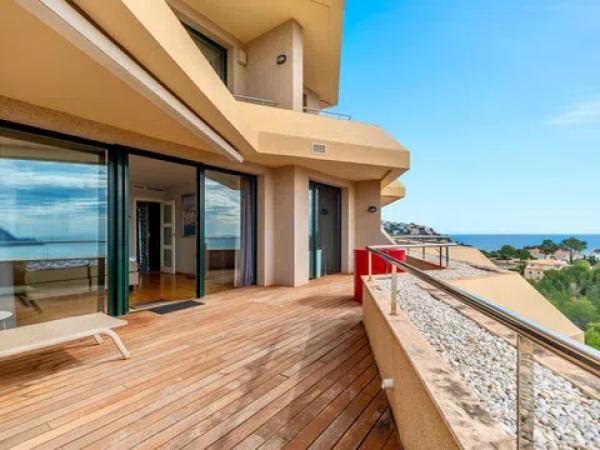 Piso en avenida Principal