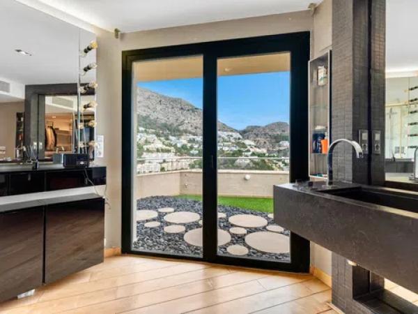 Piso en avenida Principal