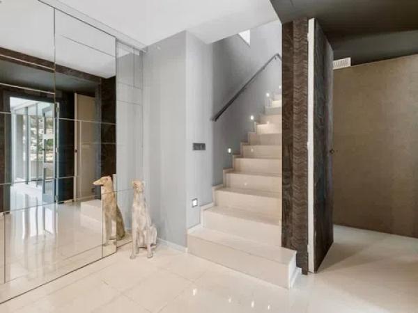 Piso en avenida Principal