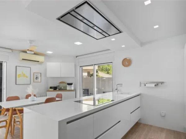 Chalet adosado en calle Turquesa