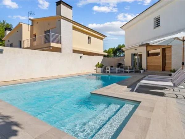 Chalet adosado en calle Turquesa