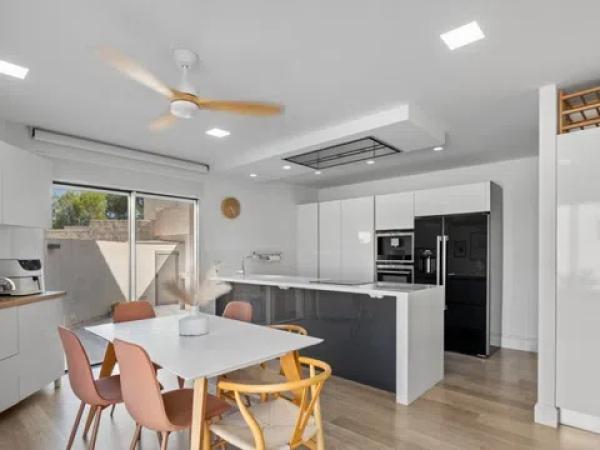 Chalet adosado en calle Turquesa