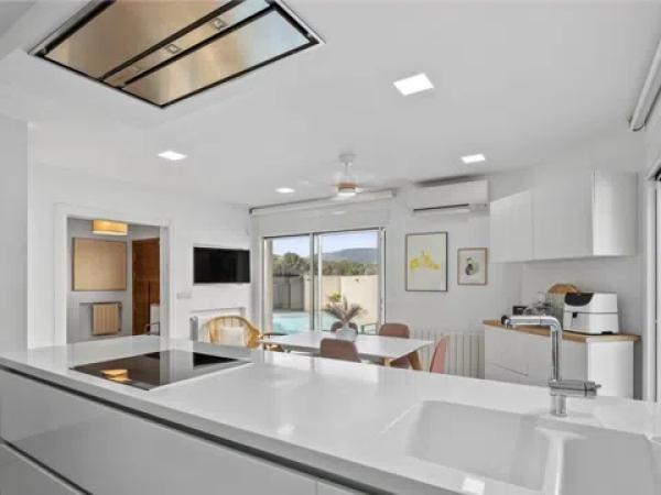 Chalet adosado en calle Turquesa