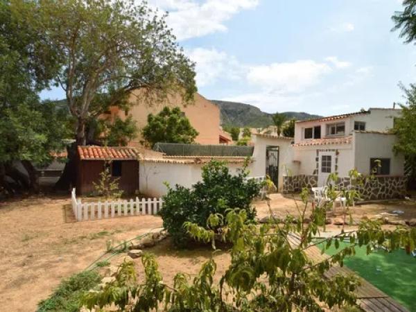 Casa independiente en calle Galatea