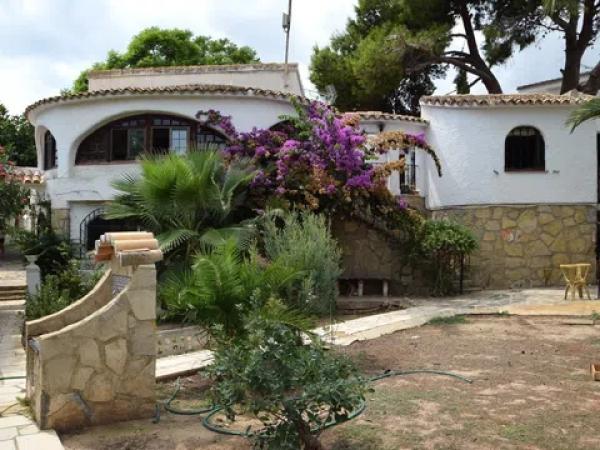 Casa independiente en calle Galatea