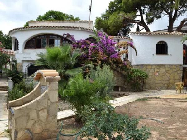 Casa independiente en calle Galatea