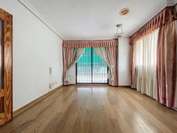 Piso en calle Benito Pérez Galdós