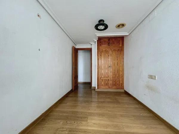 Piso en calle Benito Pérez Galdós