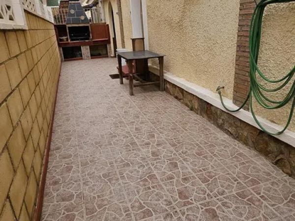 Casa independiente en calle Calderón de la Barca, 30