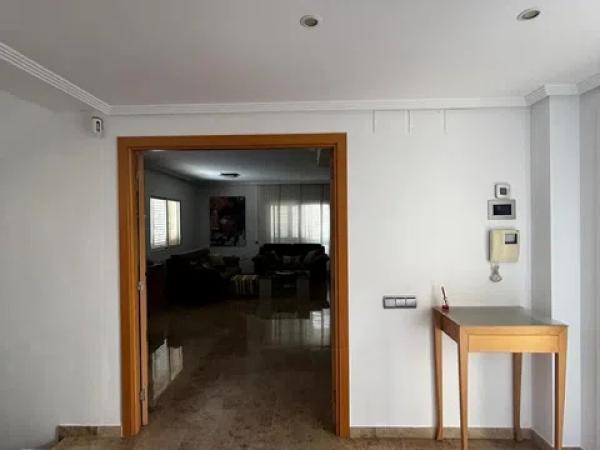 Casa independiente en calle Entrepinos