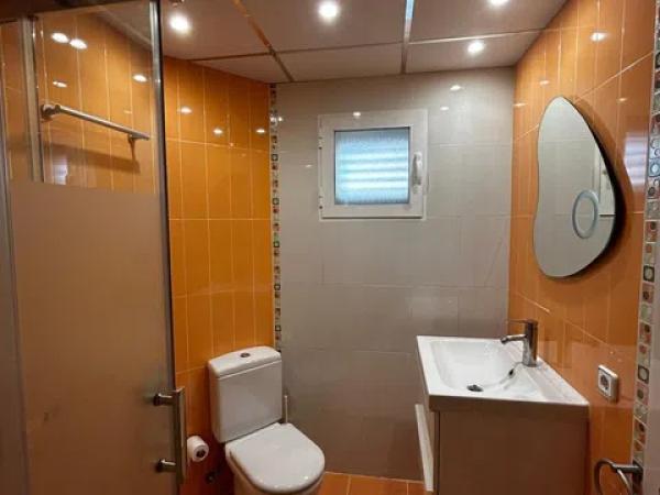 Casa independiente en calle Entrepinos