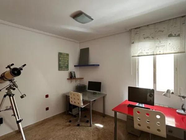 Casa independiente en calle Entrepinos