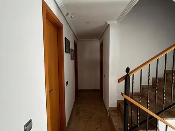 Casa independiente en calle Entrepinos