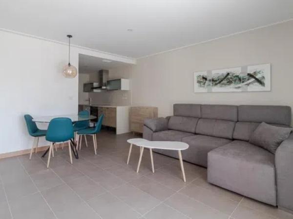 Piso en Arenales del Sol