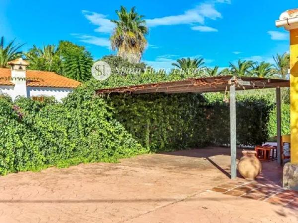 Casa independiente en camino de la Fontana