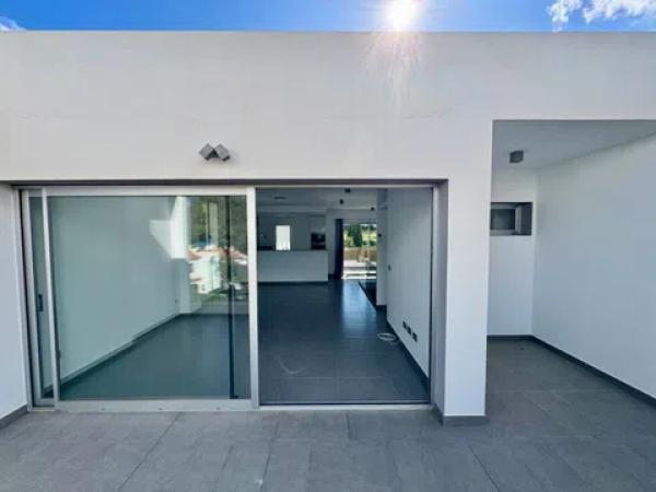 Casa independiente en calle Hércules