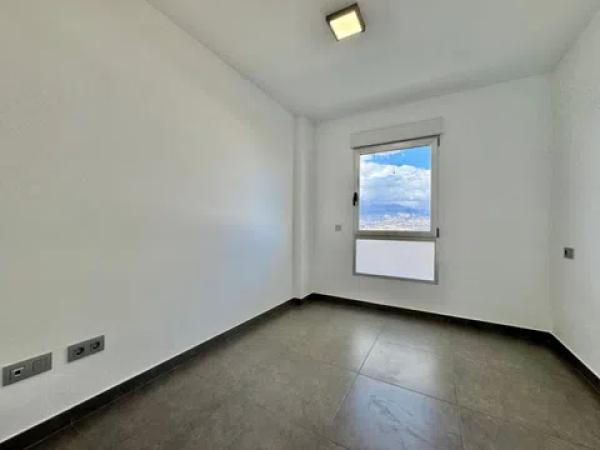 Casa independiente en calle Hércules