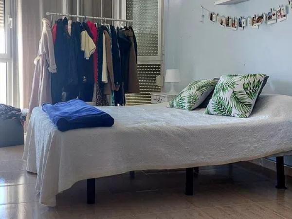 Chalet adosado en avenida de Castalla, 1