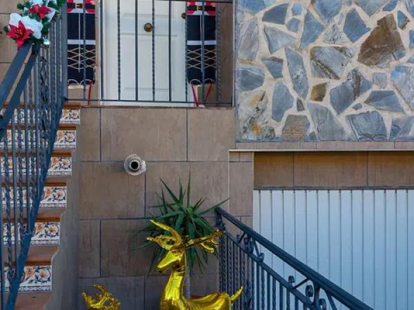 Chalet adosado en avenida de Castalla, 1