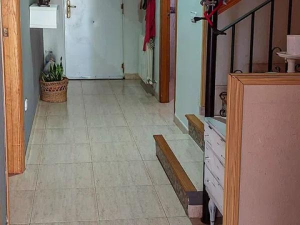 Chalet adosado en avenida de Castalla, 1