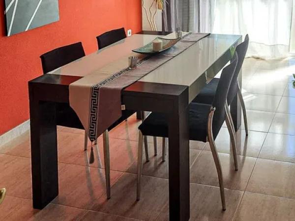 Chalet adosado en avenida de Castalla, 1