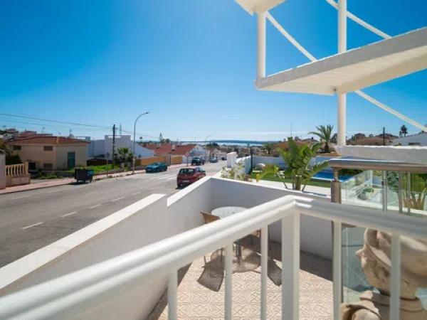 Chalet adosado en avenida de La Costa Azul, 93