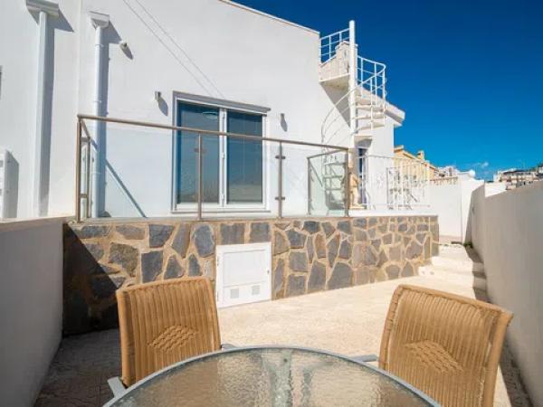 Chalet adosado en avenida de La Costa Azul, 93