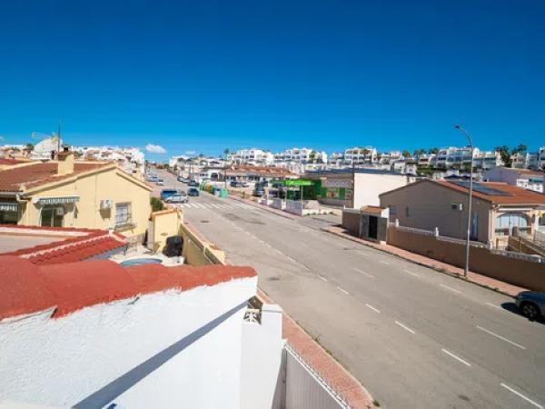 Chalet adosado en avenida de La Costa Azul, 93