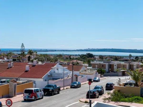 Chalet adosado en avenida de La Costa Azul, 93