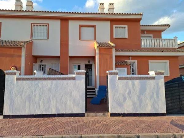 Chalet adosado en dona pepa s/n